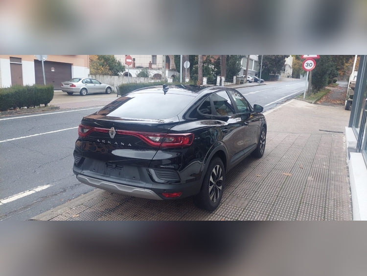 Renault Arkana 1.3 TCE 140CV foto 10